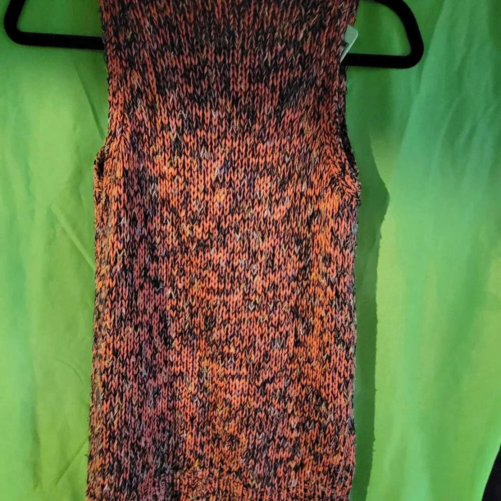 Sleeveless sweater tank - Picture 4 of 4